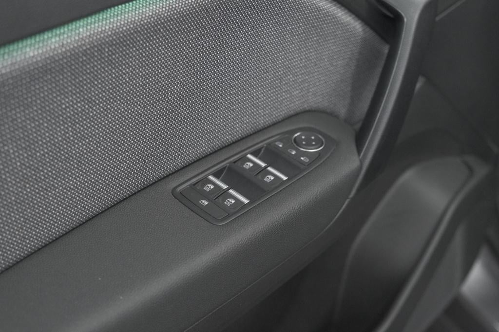 Renault Captur mild hybrid 160 edc techno | pack winter | camera | adaptiev