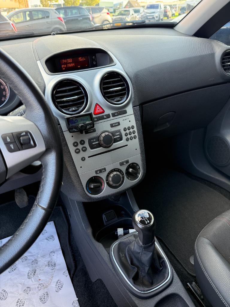 Opel Corsa 1.2-16v anniversary edition - airco
