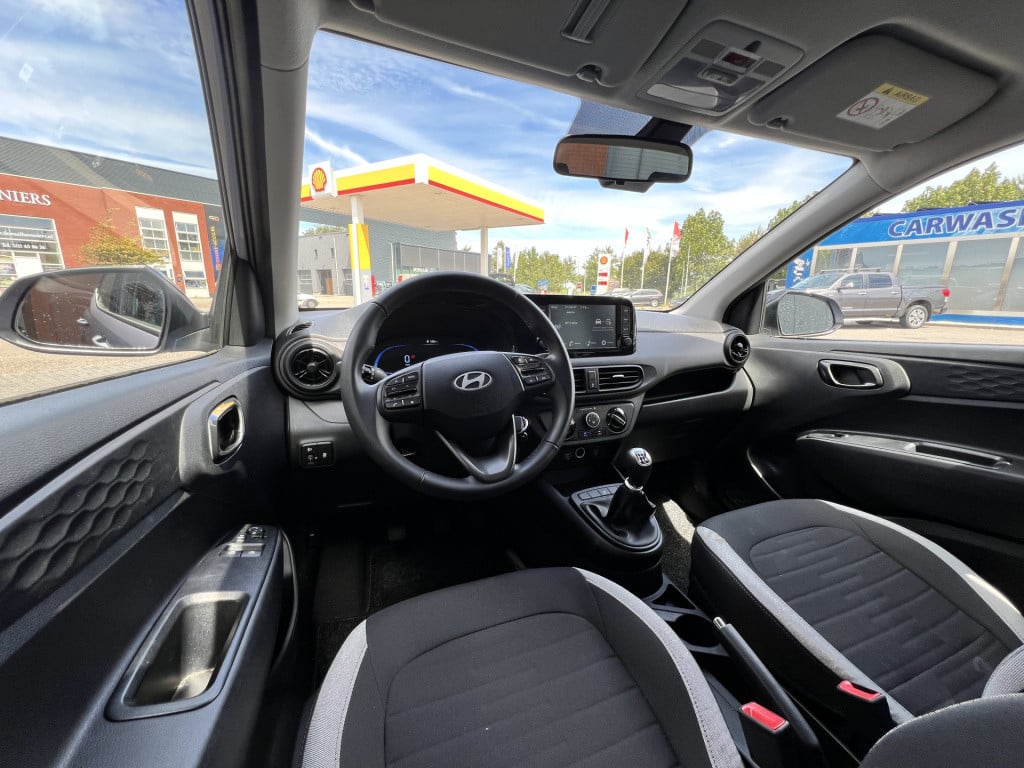 Hyundai I 10 1.0 comfort | camera | cruise control | two tone | apple/ andr