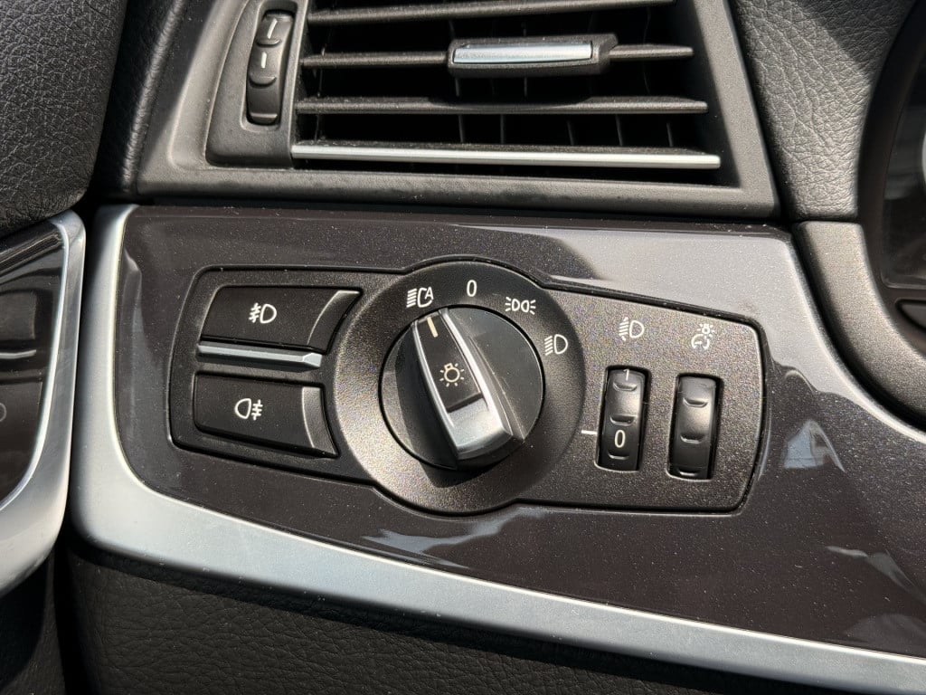 BMW 5 Serie 523i executive | leder | cruise | navi | parkeersensoren v+a |