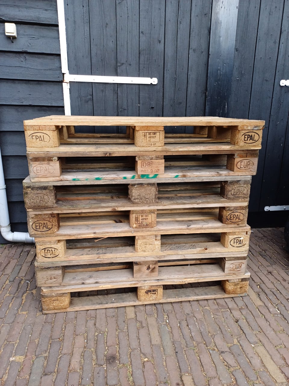 Euro-pallets