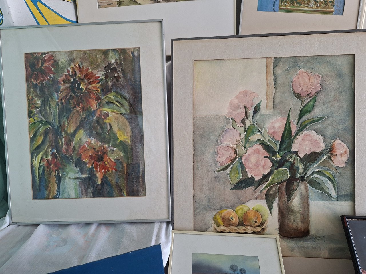 Unieke verkoop van ca 90 schilderijen (gemiddeld nog geen 5 euro per stuk)