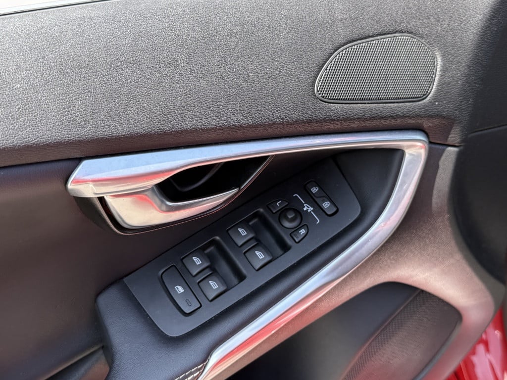 Volvo V40 t3 153pk aut6 polar+ sport| panodak| camera| h&k sound| trekhaak