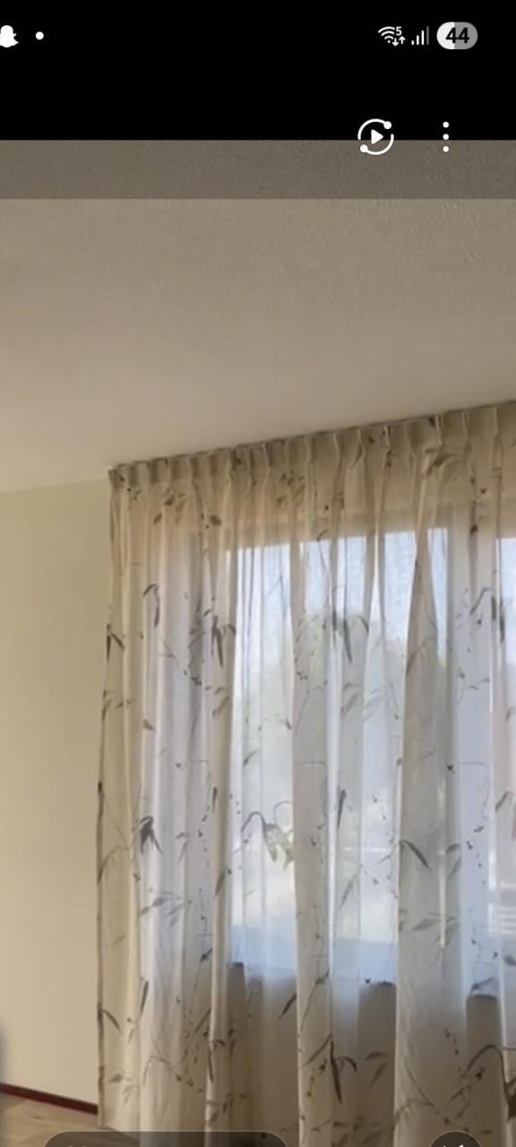 In between gordijnen