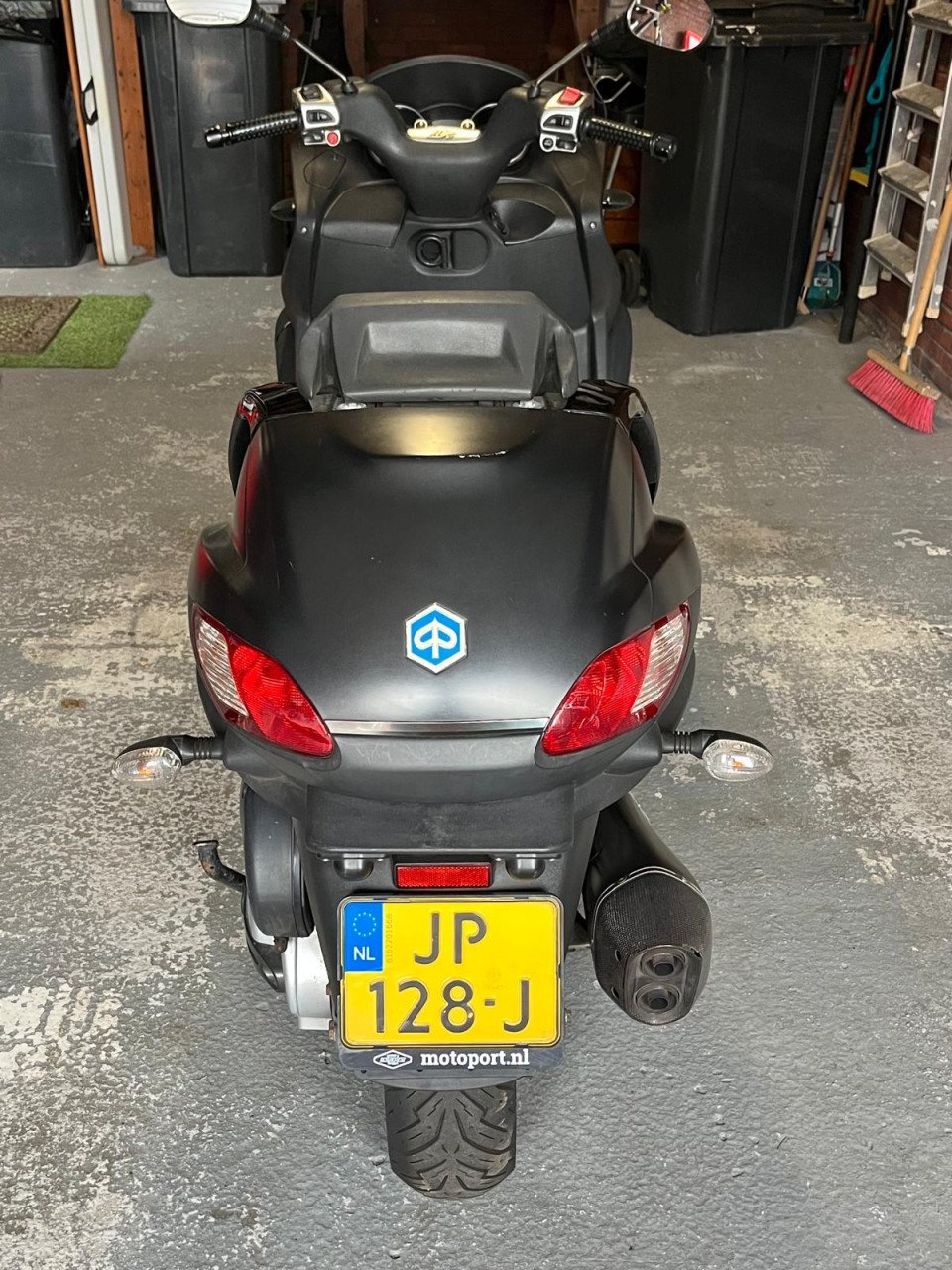 Piaggio M64