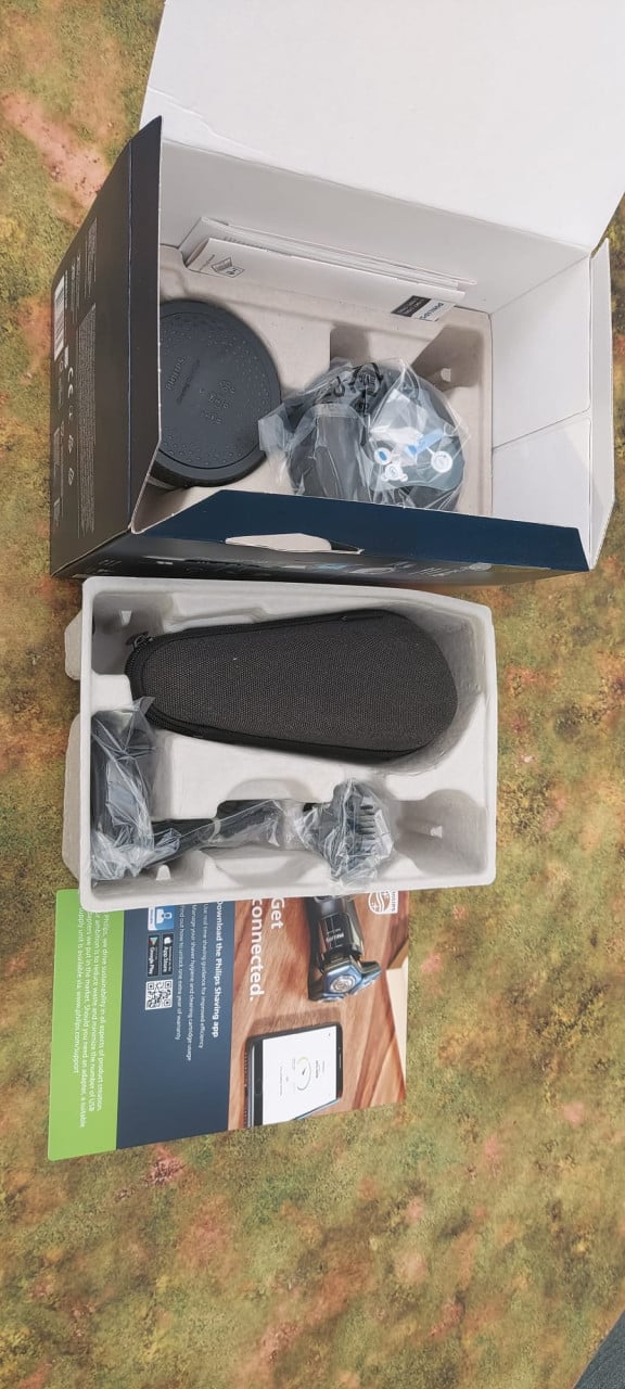 Philips 7000 series scheerapparaat - nieuw in doos -zeer lage prijs