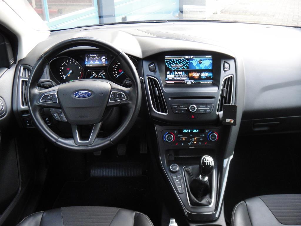 Ford Focus 1.5 titanium edition