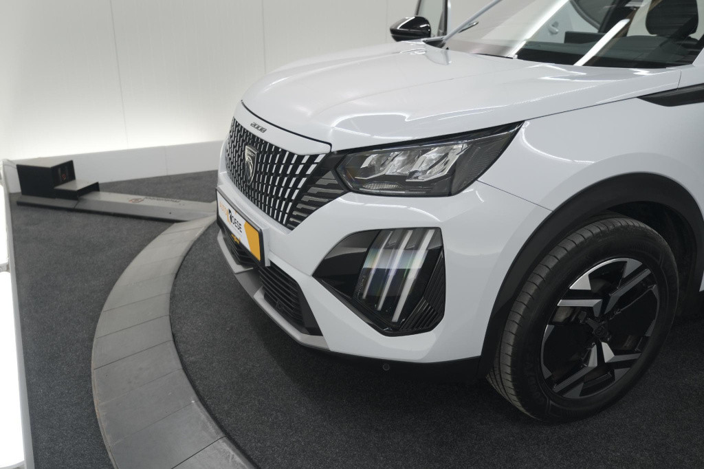 Peugeot 2008 puretech 130 eat8 allure | camera | navigatie | apple carplay 