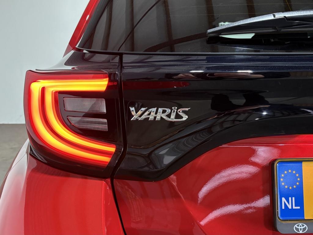 Toyota Yaris 1.5 hybrid executive| camera| stoel.verw| adap.cruise
