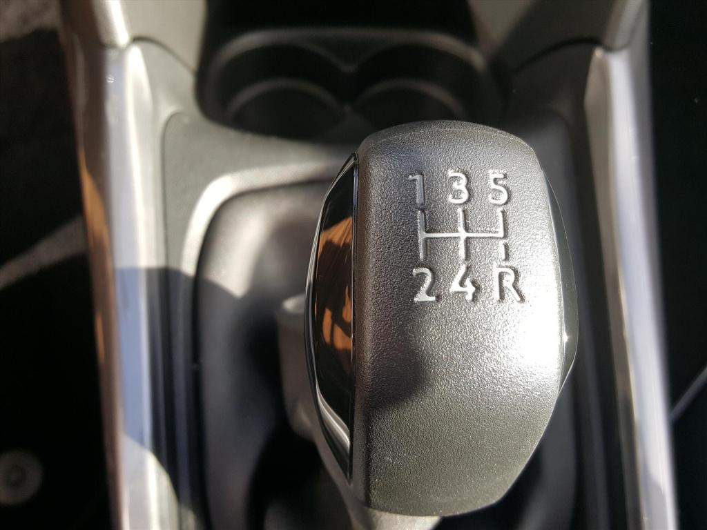 Peugeot 2008 active 1.2 pt-82pk trekhaak | navigatie | cruise control | air