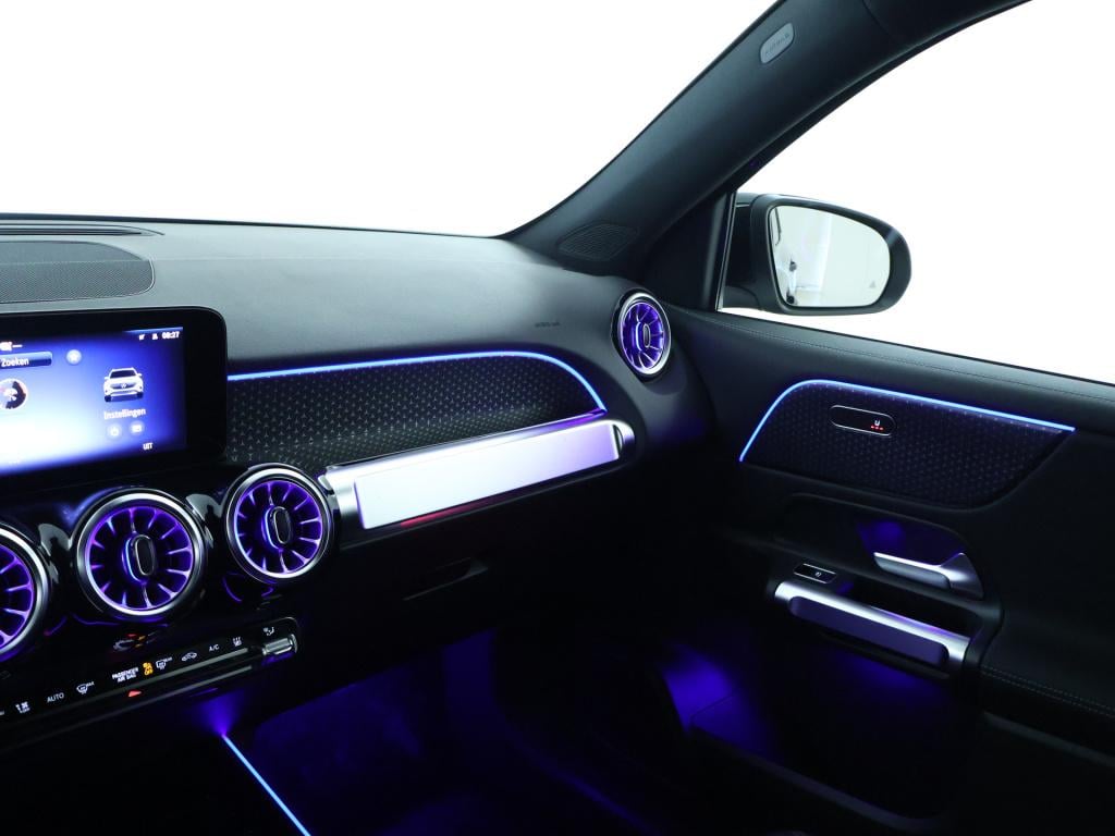 Mercedes-Benz Eqb 250+ essential line 7p. 71 kwh | parkeerpakket met achter