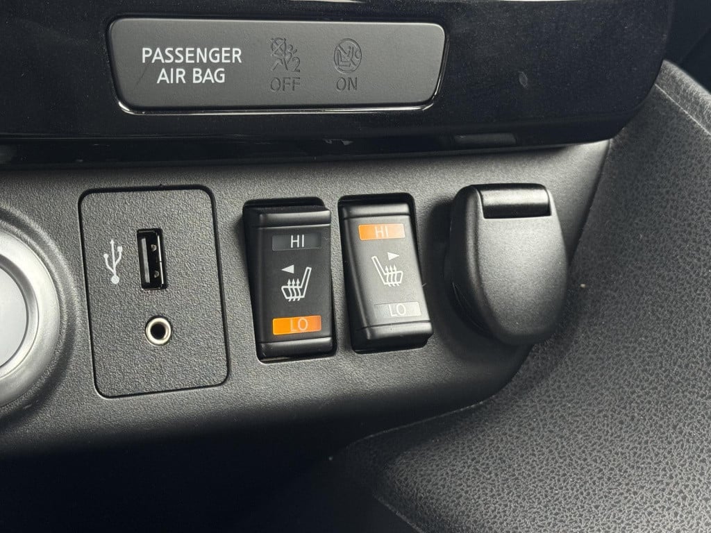 Nissan Leaf n-connecta 40 kwh | navigatie | 360° camera | stuur- + stoelver