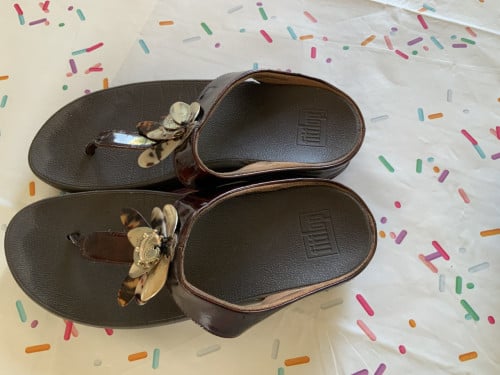 Fit flop slippers