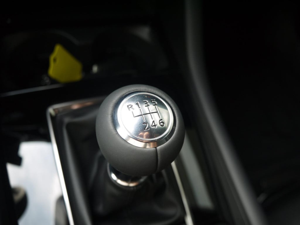 Mazda 3 2.5 e-skyactiv-g m hybrid 140 homura