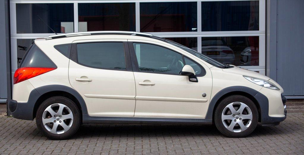 Peugeot 207 sw outdoor 1.6 vti xs