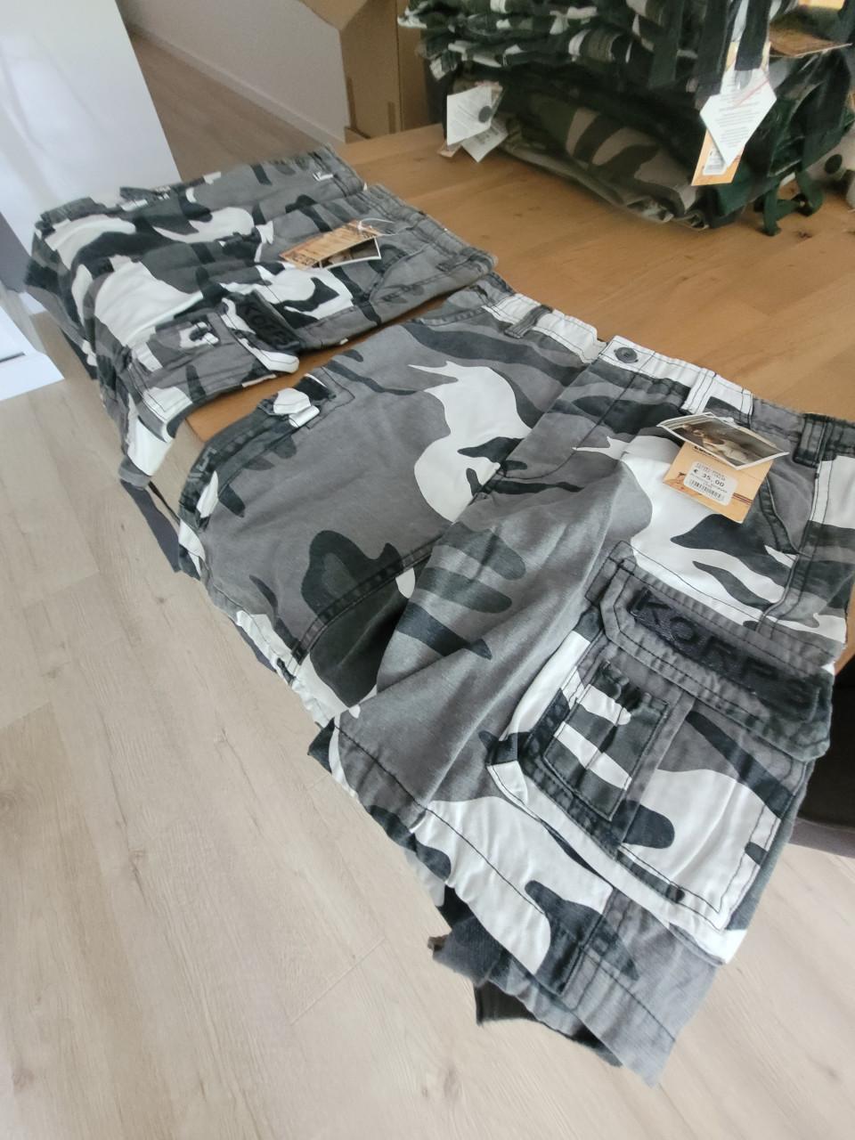 Kinderbroeken korte en lange !!
