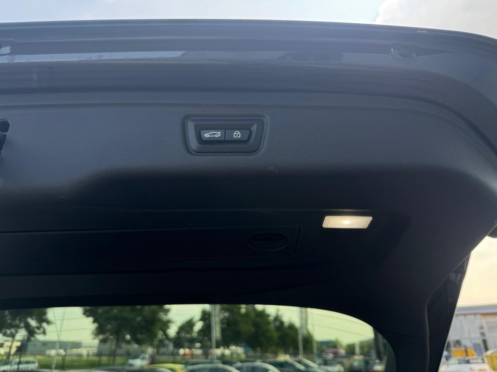 BMW 3-serie touring 330i introduction high executive * panoramadak * 360 ca