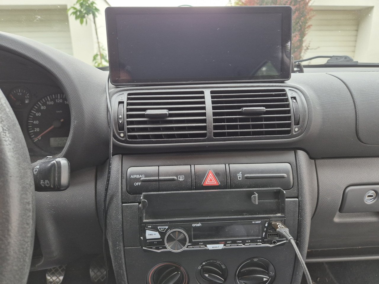 Seat Leon 1.6 uit 2002 – Airco, Bluetooth radio, Android auto
