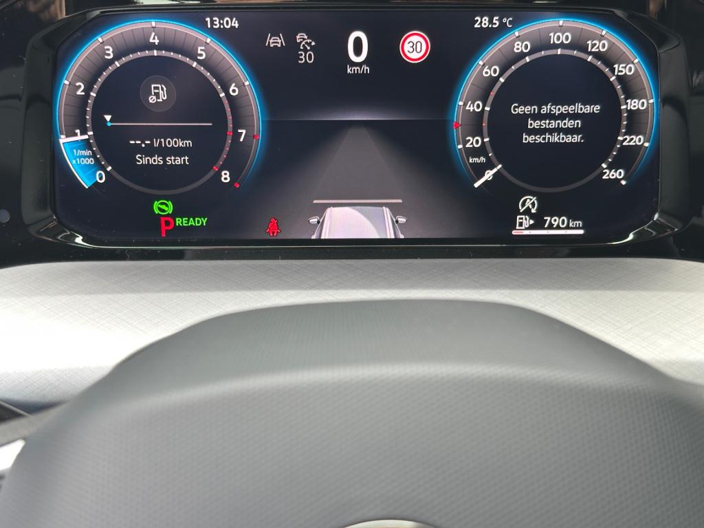 Volkswagen Golf variant 1.5 etsi dsg life | trekhaak | navi | adap. cruise 