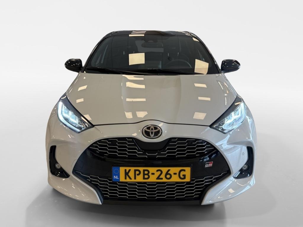 Toyota Yaris 1.5 hybrid gr sport| head-up| stoel.verw| adap.cruise| camera
