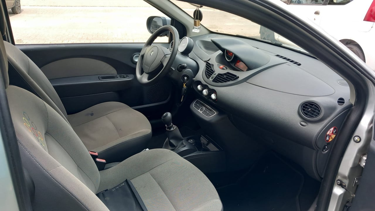 Renault TWINGO 1.2 16v Collection bj:2011 airco apk 2026 !!