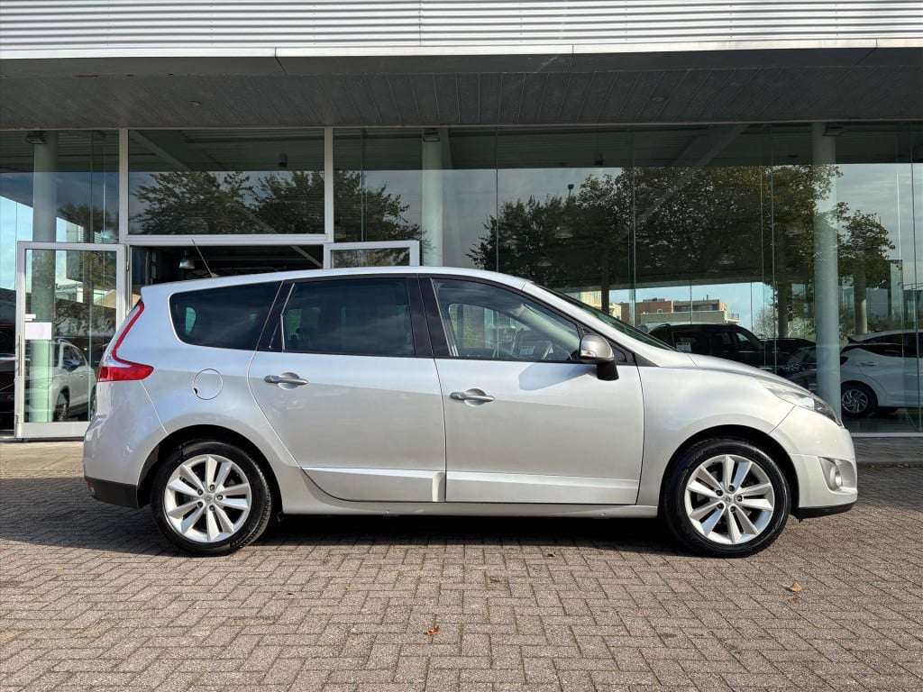 Renault Grand Scenic tce 130 7 persoons expression| schuifdak|trekhaak|rijk