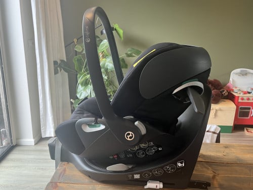 Cybex cloud z2 i size met base