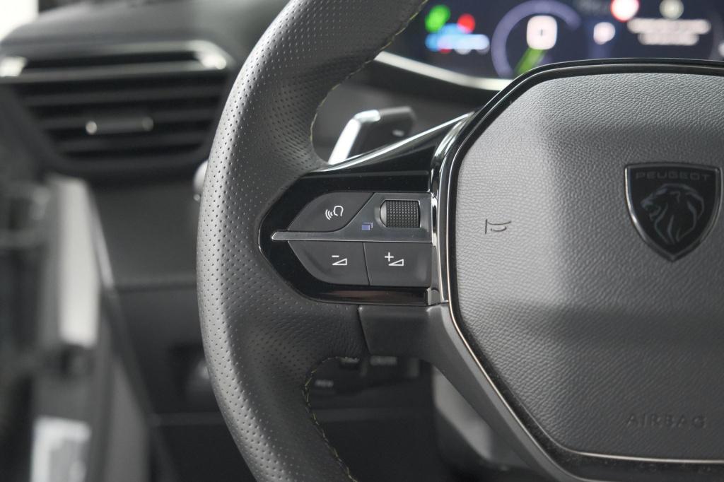 Peugeot 2008 puretech 130 eat8 gt | 360 camera | stoelmassage | adaptieve c