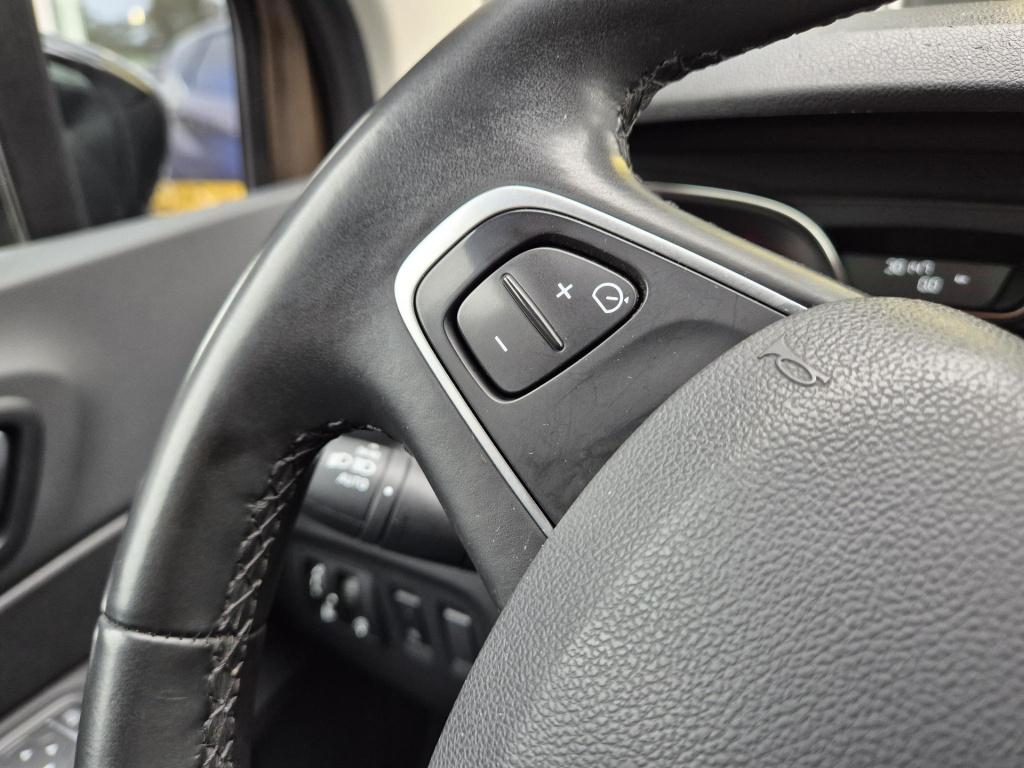 Renault Captur tce 90 intens camera, trekhaak, pack easy life