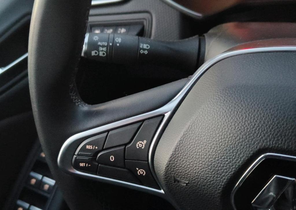 Renault Clio 1.0 tce 90 intens - camera - trekhaak