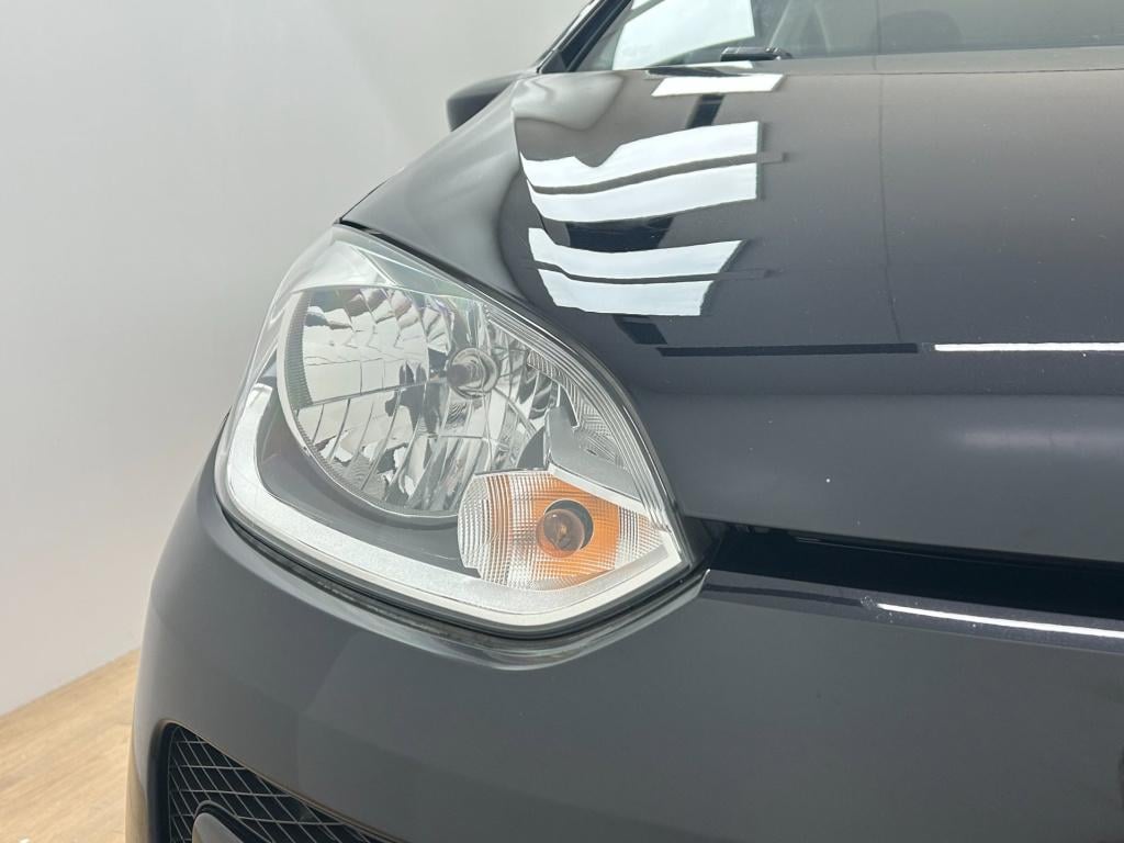 Volkswagen UP! occasion 1.0 move up! bluemotion | zwart | tweedehands volks