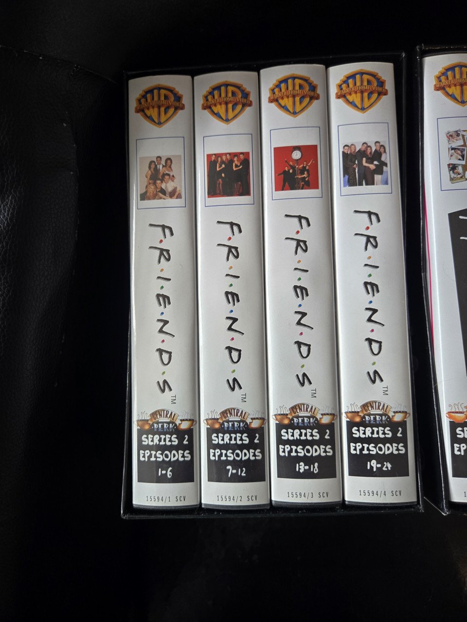 Friends Boxset VHS Serie 2-3-4. Bieden mag
