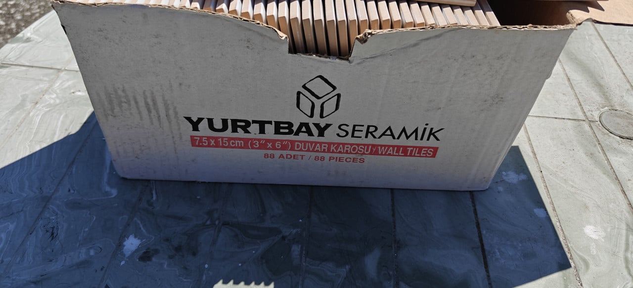 Te koop witte  tegels 87 stuks 75 x 150 mm