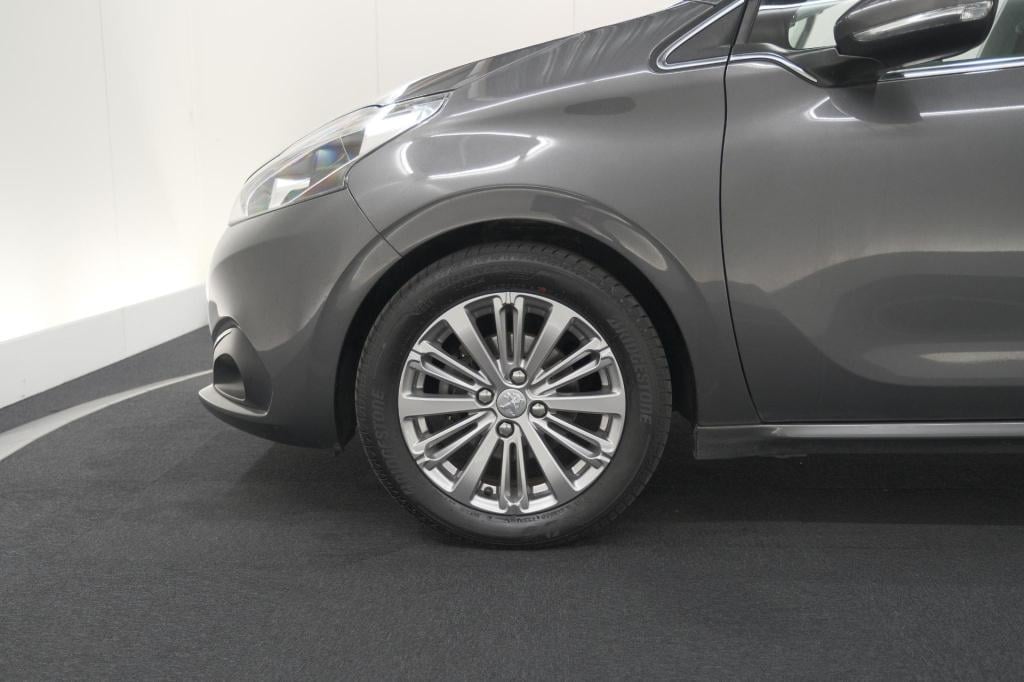 Peugeot 208 puretech 82 blue lease allure | parkeersensoren | climate contr