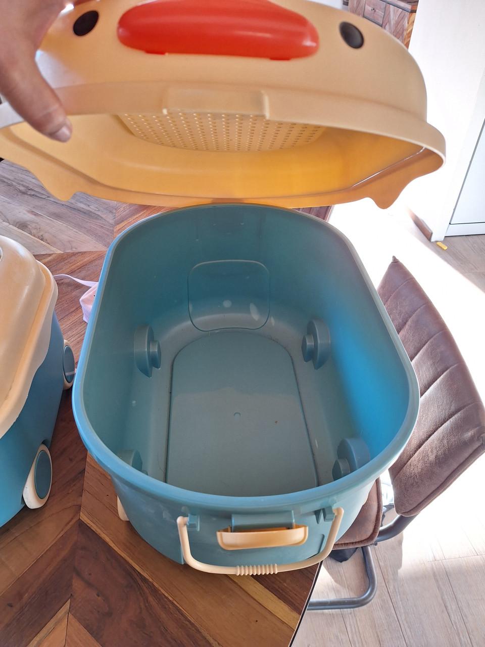 Leuke rijbare eenden (speelgoed) opberg bakken met duplo bovenkant
