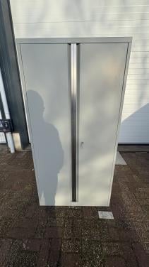 Stalen kast archiefkast dossierkast