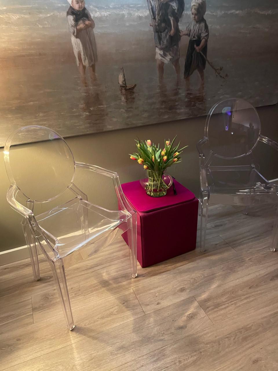 Perspex stoelen Kartell copy