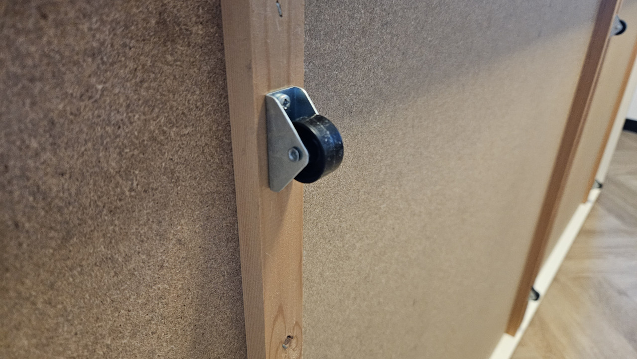 Onderschuif bed ( lade op wielen ) inclusief matrassen