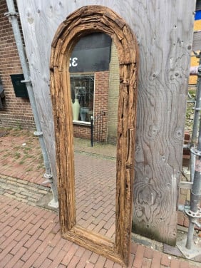 STOERE EN LANDELIJKE SPIEGELS VINDT U BIJ 3Z FACORY ARNEMUIDEN