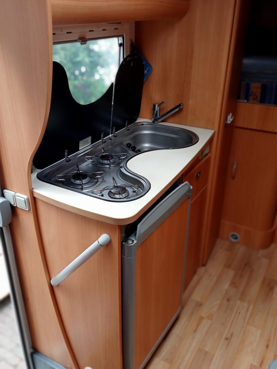 Nette en complete camper Challenger Mageo 7 meter met krachtige Fiat motor