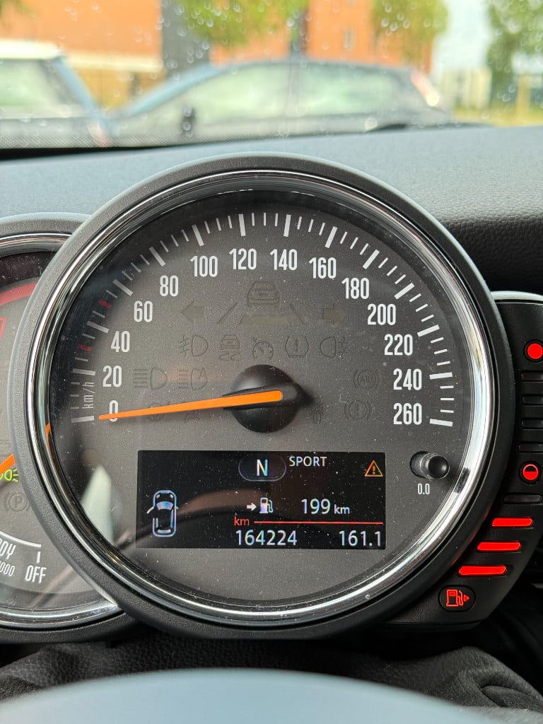 Mini Cooper 1.5 - chili - pano