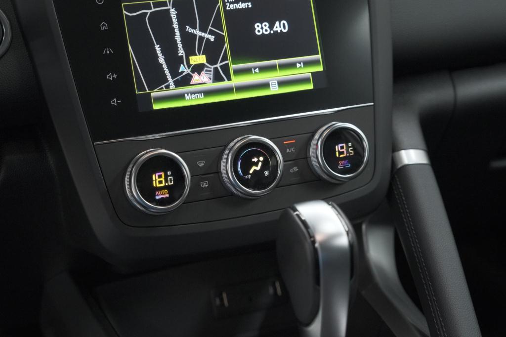 Renault Kadjar tce 140 edc techno | trekhaak | camera | panoramadak | dodeh