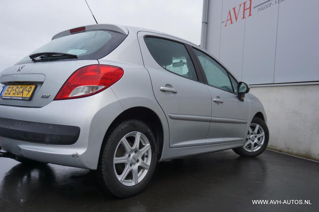 Peugeot 207 1.4 vti access