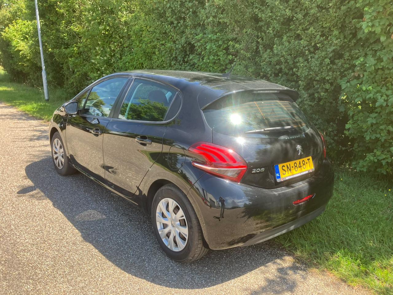 Peugeot 208 1.2