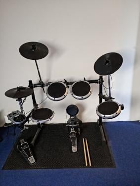 Te koop Behringer elektrisch drumstel XD 80