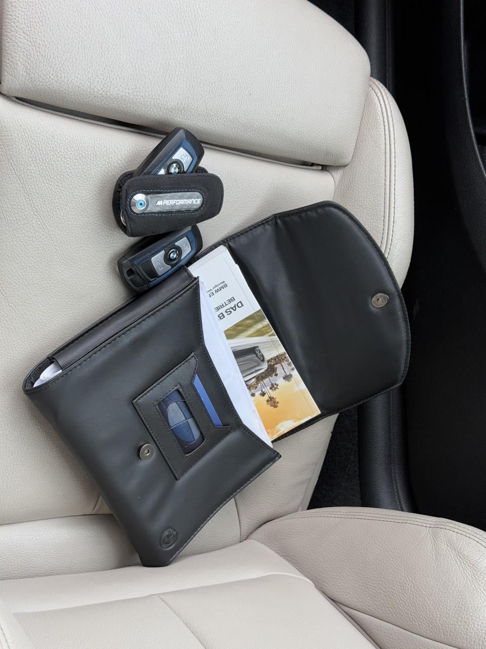 BMW 2-serie Cabrio - M235i xDrive |Full Option | Harman Kardon | Memory