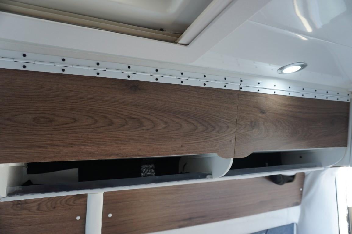 Opel Movano zelfbouwcamper met ruim 2 persoons bed 2013