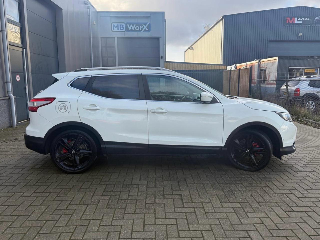 Nissan Qashqai 1.2 Tekna Pano/Camera/