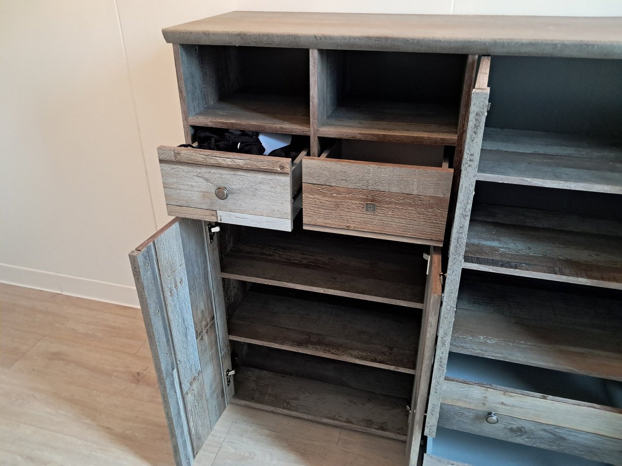 Schoenenkast / dressoir / garderobekast / opberger