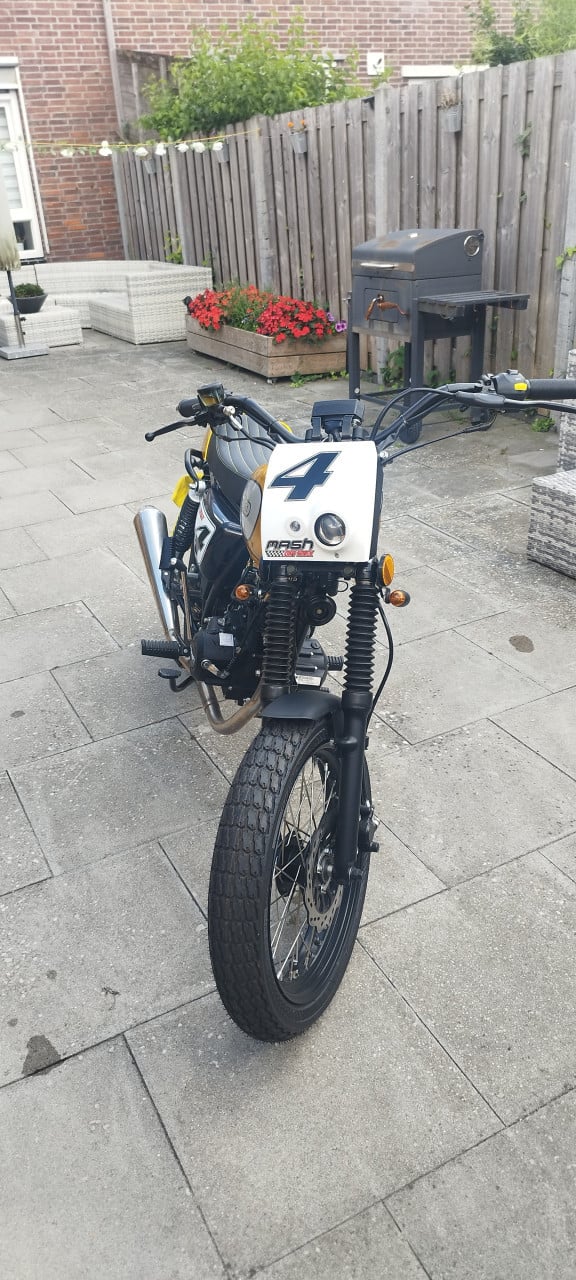 Te koop: Mash Dirt track 50 met 51 km op de teller
